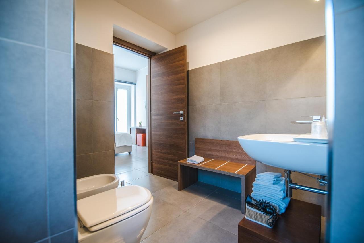 Arco Dei Pinto Bed & Breakfast Salerno Exterior photo