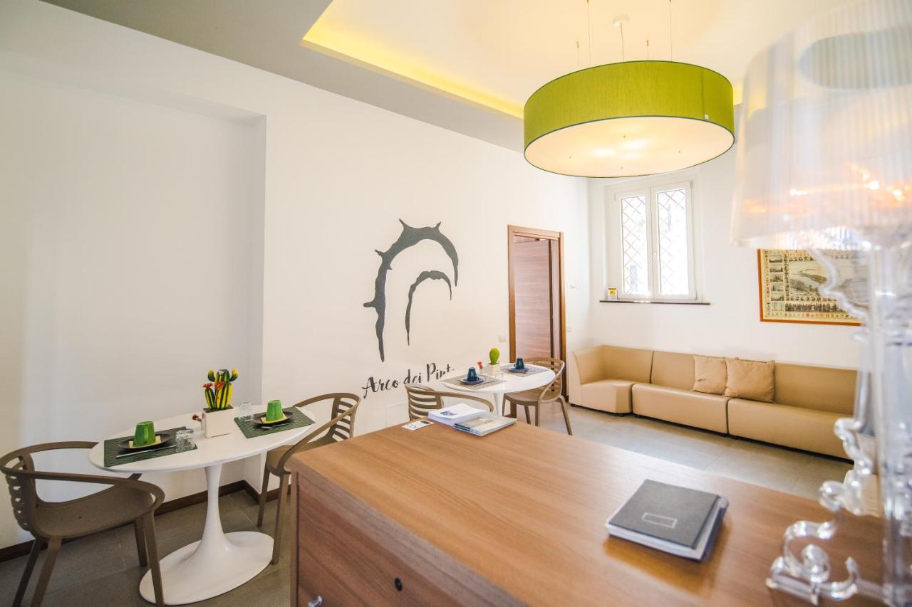 Arco Dei Pinto Bed & Breakfast Salerno Exterior photo