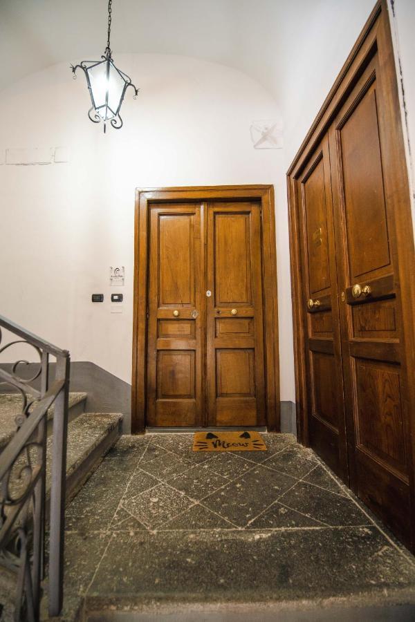 Arco Dei Pinto Bed & Breakfast Salerno Exterior photo