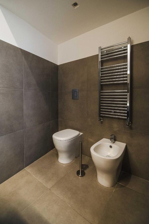 Arco Dei Pinto Bed & Breakfast Salerno Exterior photo